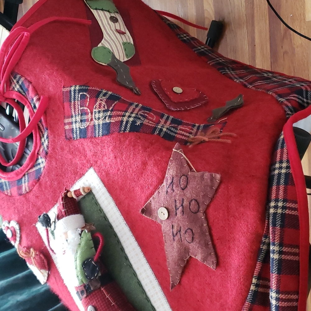 Home Interiors and Gifts | Tree Skirt